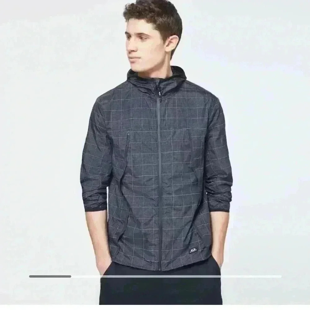 NWT Oakley Reflective Tech Jacket Size M